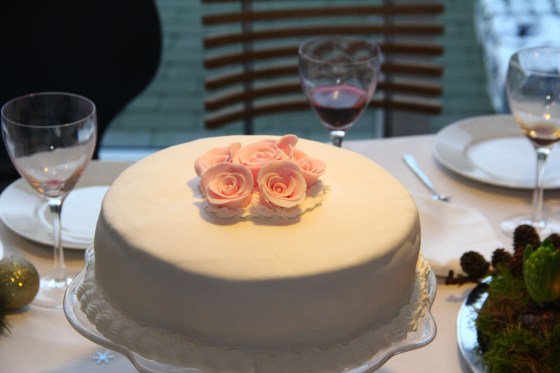 Bryllupskage med hvid chokolademousse og limemousse Foto: Camilla Lykke Jensen